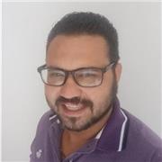 Professor de matemática com experiência em sala de aula ensino médio e fundamental